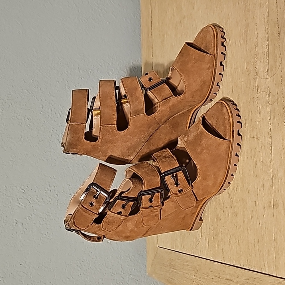 Size 6 Linea Paolo Tan Open-toe Buckle Wedge